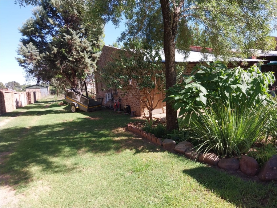 6 Bedroom Property for Sale in Schweizer Reneke North West